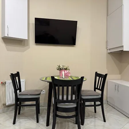 біля оперного театру2 דירה לבוב