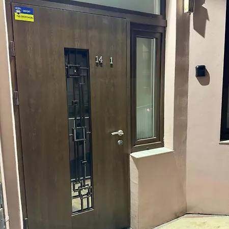 біля оперного театру2 Apartment Lviv