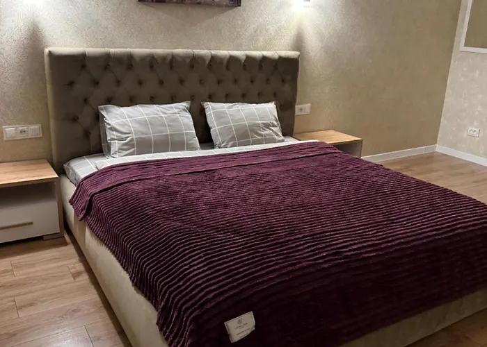 біля оперного театру2 דירה