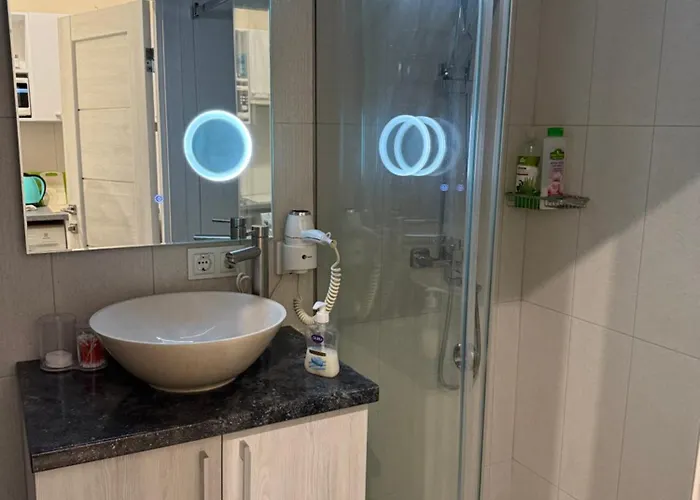 біля оперного театру2 * לבוב